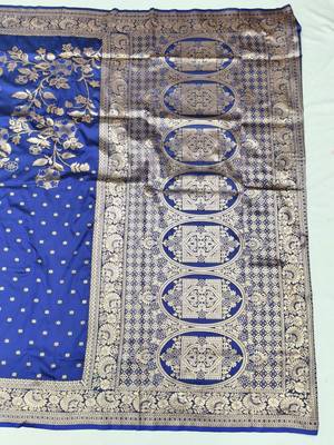 Navy blue zari woven silk blend saree with blouse piece 2