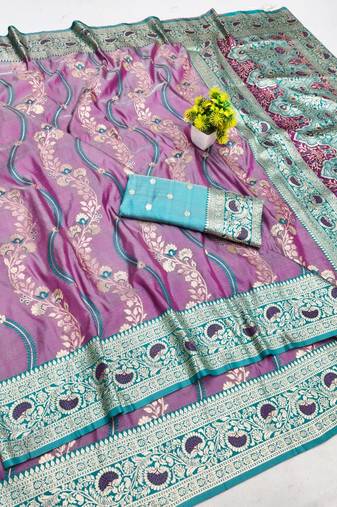 Purple zari woven leheria silk blend saree with blouse piece