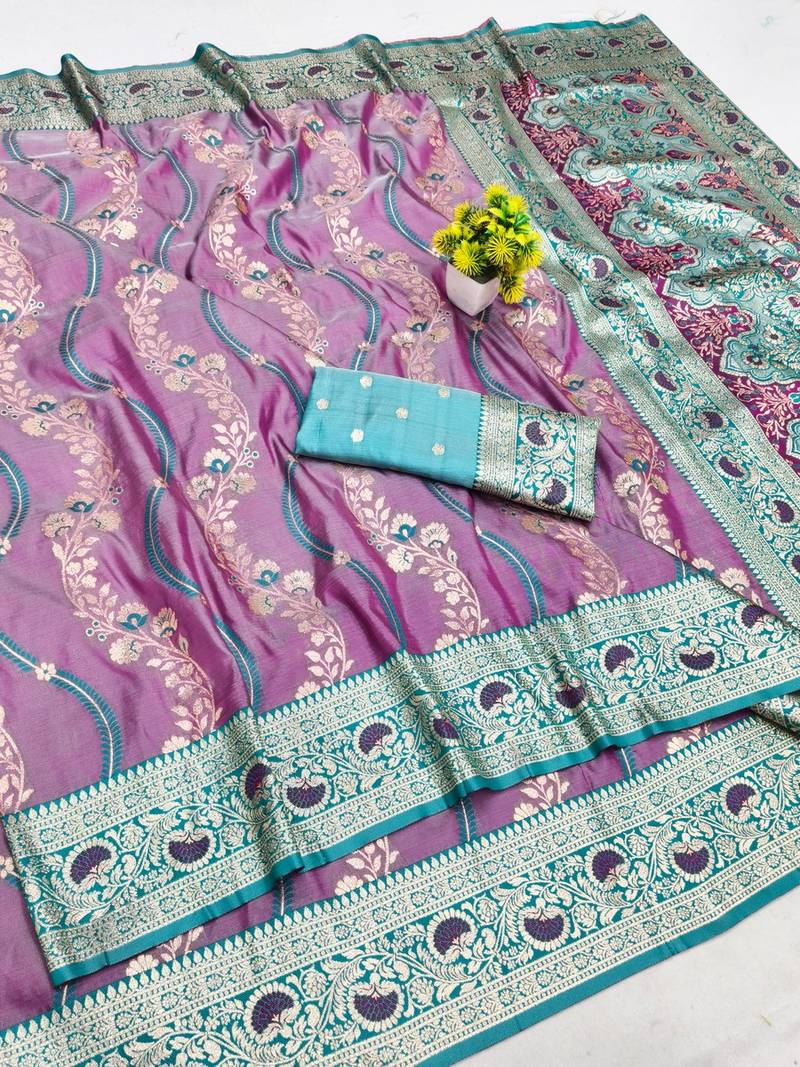 Purple zari woven leheria silk blend saree with blouse piece