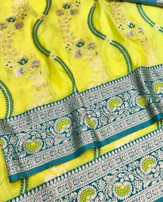 Lime zari woven leheria silk blend saree with blouse piece 3