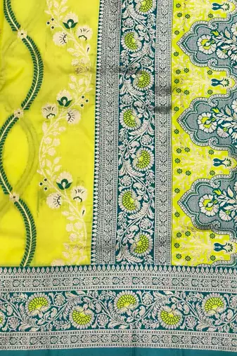 Lime zari woven leheria silk blend saree with blouse piece