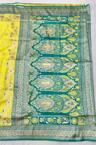 Lime zari woven silk blend saree with blouse piece