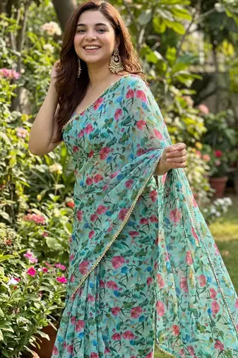Green georgette printed saree with floral print
