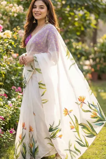 White georgette printed saree with floral print
