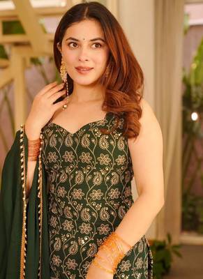 Green embroidered georgette sharara suit set with dupatta 3