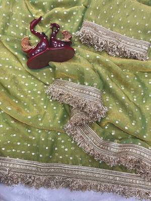 green fancy lace border with jaquard butti silk saree 3