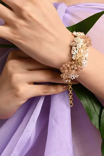 Gold plated pearl peach stone floral bracelet