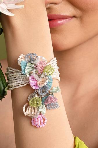 Multicolor floral white pearls pendant bracelet