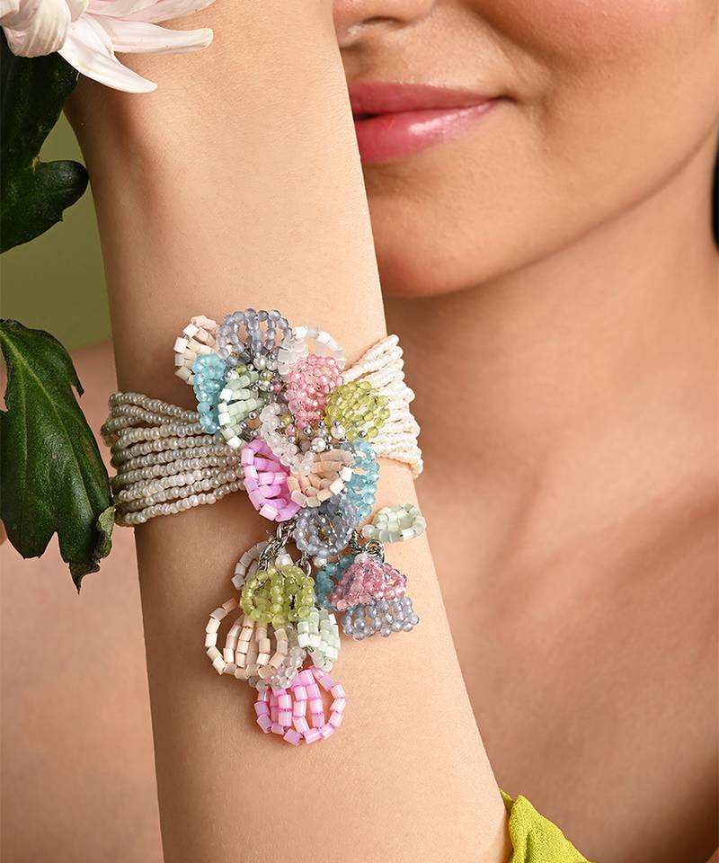Multicolor floral white pearls pendant bracelet