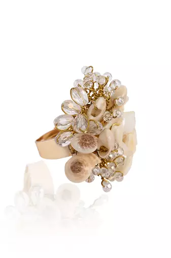 Crystal round ivory shell ring