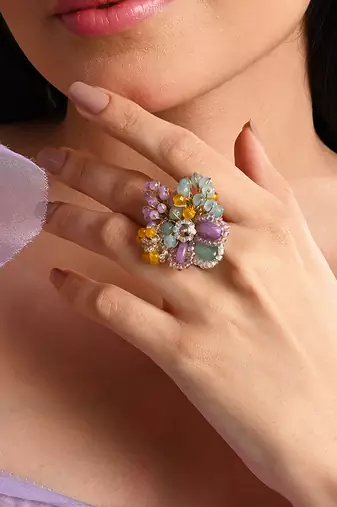 Multicolor lilac stone finger ring
