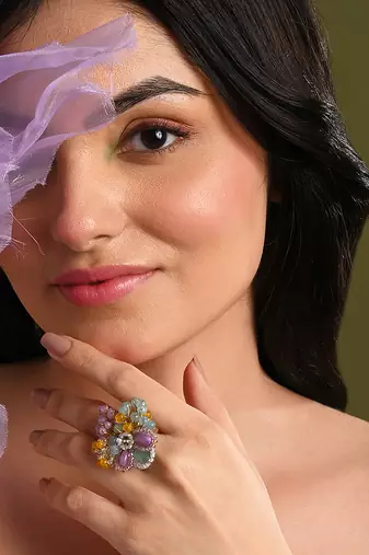 Multicolor lilac stone finger ring