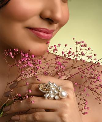 White stones pearl drop adjustable finger ring 2