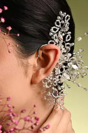 Silver crystal stones earcuff