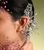 Silver crystal stones earcuff