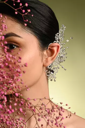 Silver crystal stones earcuff