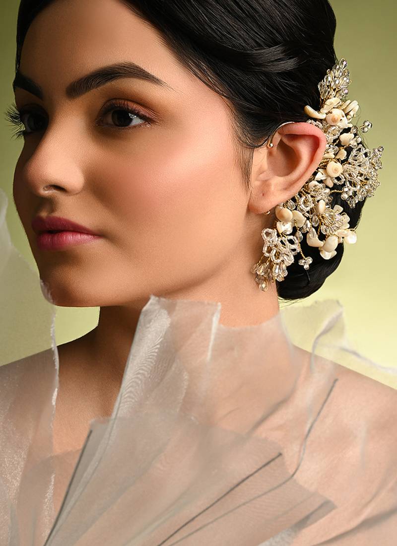 Crystal ivory shell earcuff