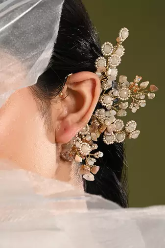 Gold plated peach earcuff