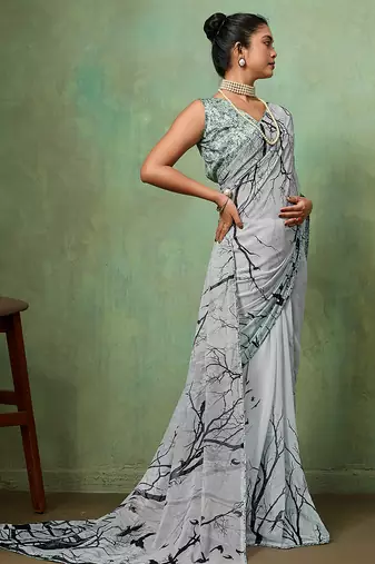 Grey georgette abstract printed saree with unstitched blouse