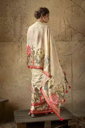 Beige georgette floral printed saree with unstitched blouse