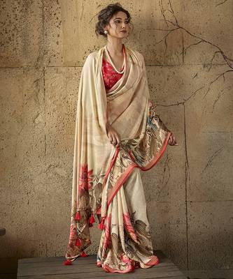 Beige georgette floral printed saree with unstitched blouse 4