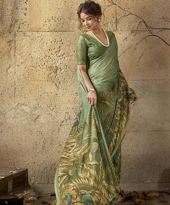 Green georgette floral printed saree with unstitched blouse 4
