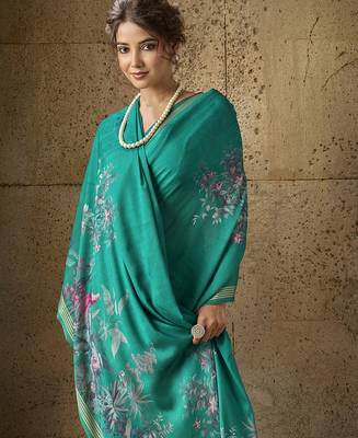 Green georgette floral printed saree with unstitched blouse 5