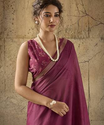 Wine georgette floral printed saree with unstitched blouse 5