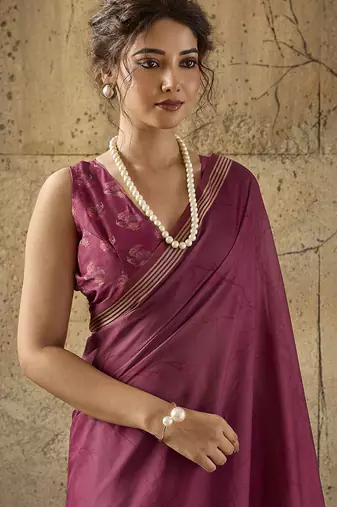 Wine georgette floral printed saree with unstitched blouse