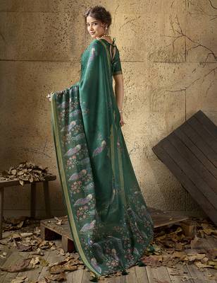 Bottle green georgette floral printed saree with unstitched blouse 3