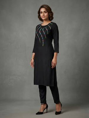 Black rayon embroidered kurta set 3