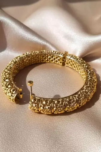 Traditional Screw Openable Kada Bangles, Set of 2 (2.4)
