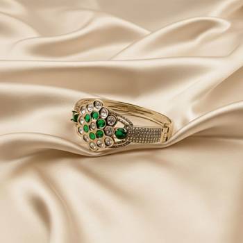 Moissanite Kundan Openable Kada with Green Stone 1