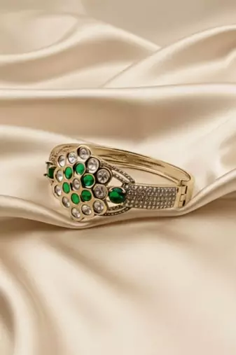 Moissanite Kundan Openable Kada with Green Stone