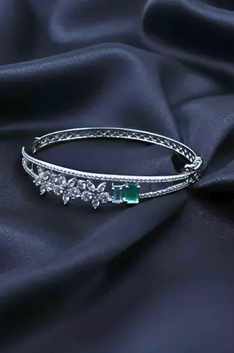 AD Studded Floral Design Openable Kada