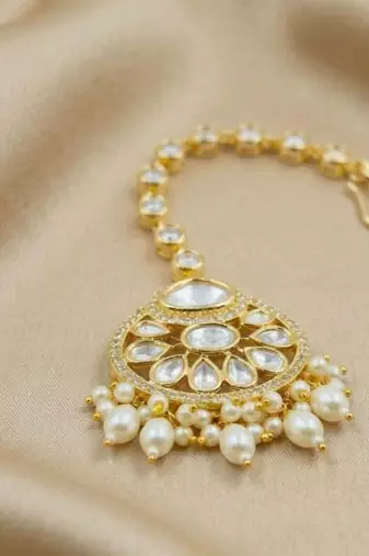 Moissanite Polki Pearl Chand Maang Tikka