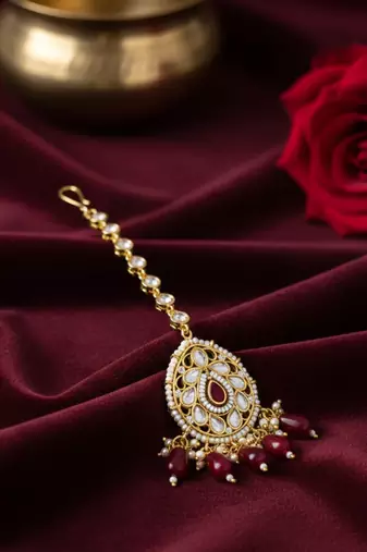 Moissanite Kundan Maang Tikka with Red Beads & Pearls