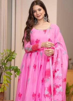 Pink organza printed anarkali set 2