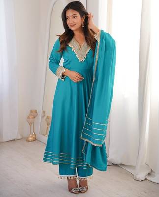 Sky blue silk blend embroidered anarkali set 4