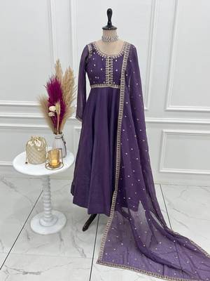Purple silk blend embroidered anarkali set 4