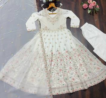 Off white silk blend embroidered anarkali set 2