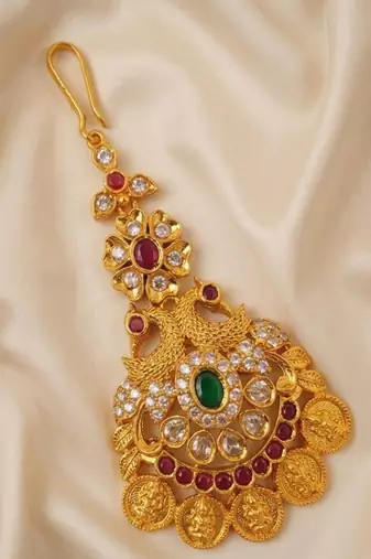 Multicolor peacock kasu bridal maangtikka