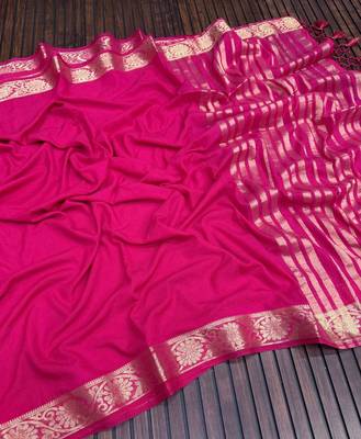 pink jaqurad border and zari chit pallu khaddi crep georgette sareewith tassels  3