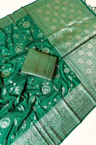 green jaqurad border with tassels on pallu a khaddi crep georgette saree