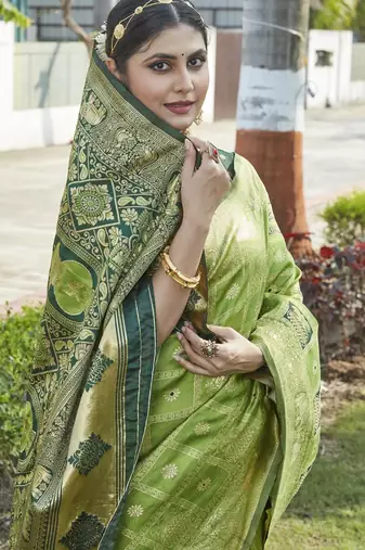 Mahendi woven jacquard  art  banarasi silk  saree with blouse piece.
