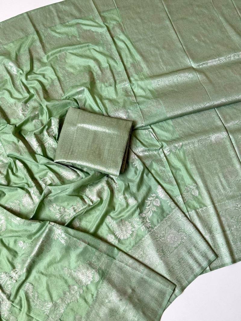 light green tassels on pallu a with border khaddi crep georgette saree