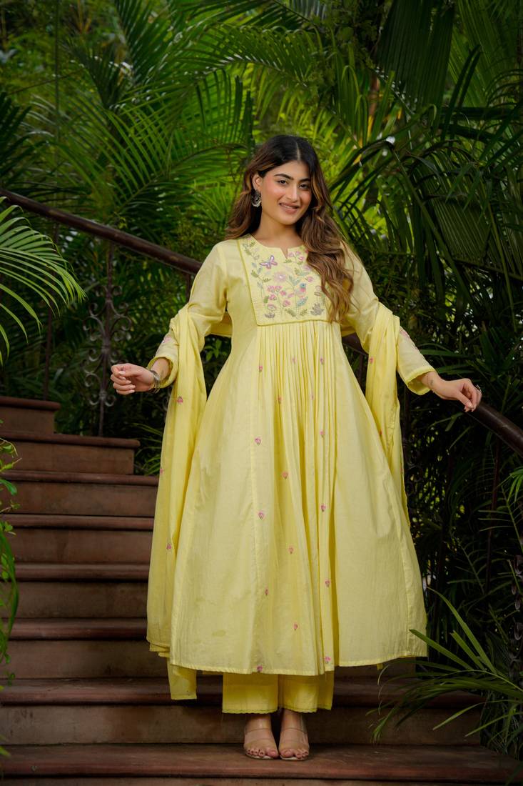 Women's Gorgeous Thread Work Chanderi Silk Fabric Flared Kurta Pant and Dupatta Set
