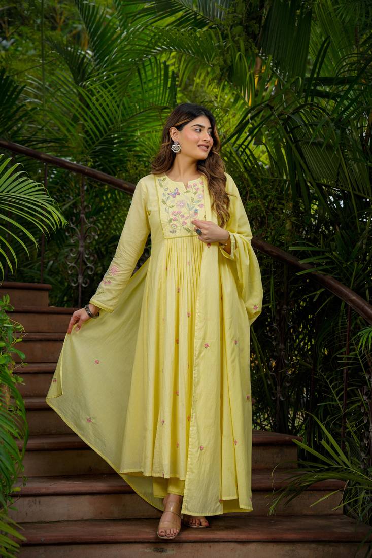 Women's Gorgeous Thread Work Chanderi Silk Fabric Flared Kurta Pant and Dupatta Set