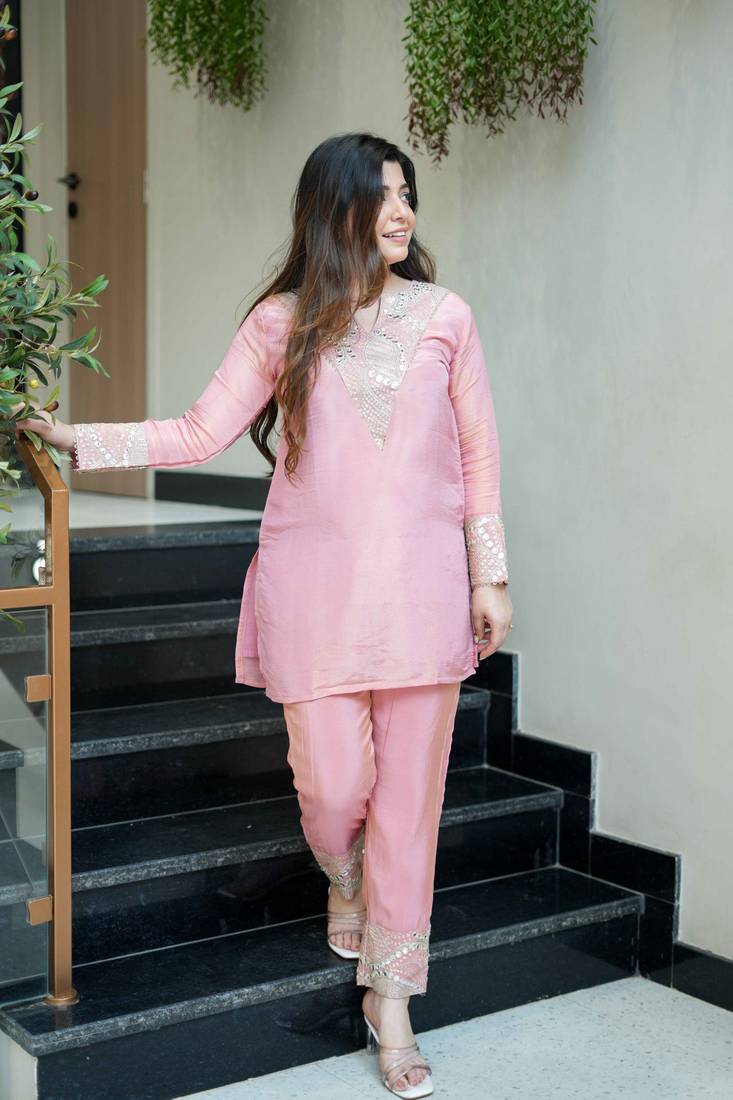 Women's Gorgeous Embroidery Work Simmer Silk Fabric Straight Kurta Pant