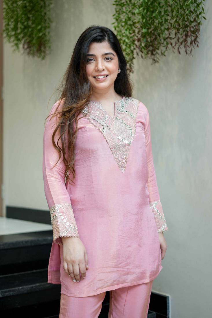 Women's Gorgeous Embroidery Work Simmer Silk Fabric Straight Kurta Pant